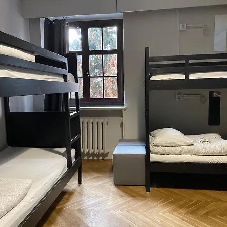 Grand Hostel *