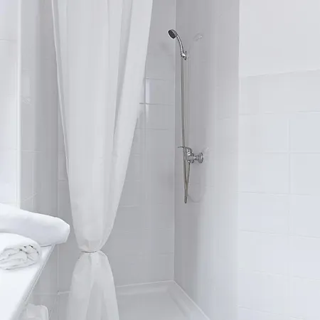 بيت شباب Grand